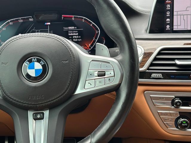 Certified 2022 BMW 750i xDrive w/ Luxury Rear Seating Package AWD/4WD image 24