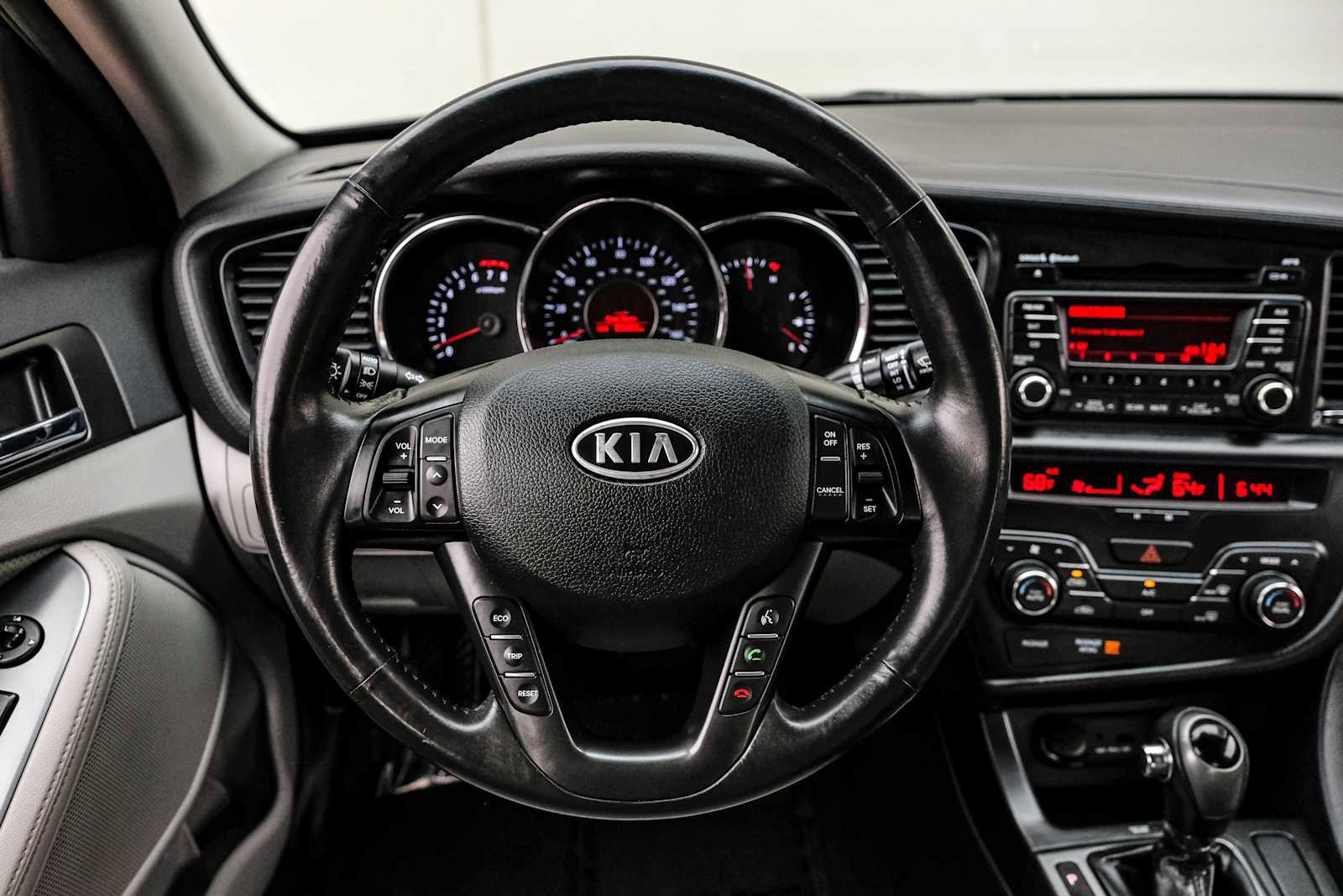 Used 2011 Kia Optima EX image 16