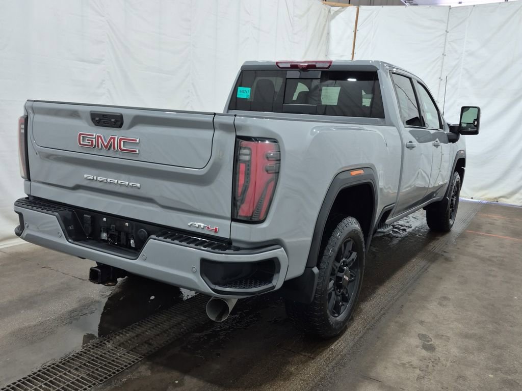 Used 2024 GMC Sierra 2500 AT4 w/ Technology Package AWD/4WD image 6