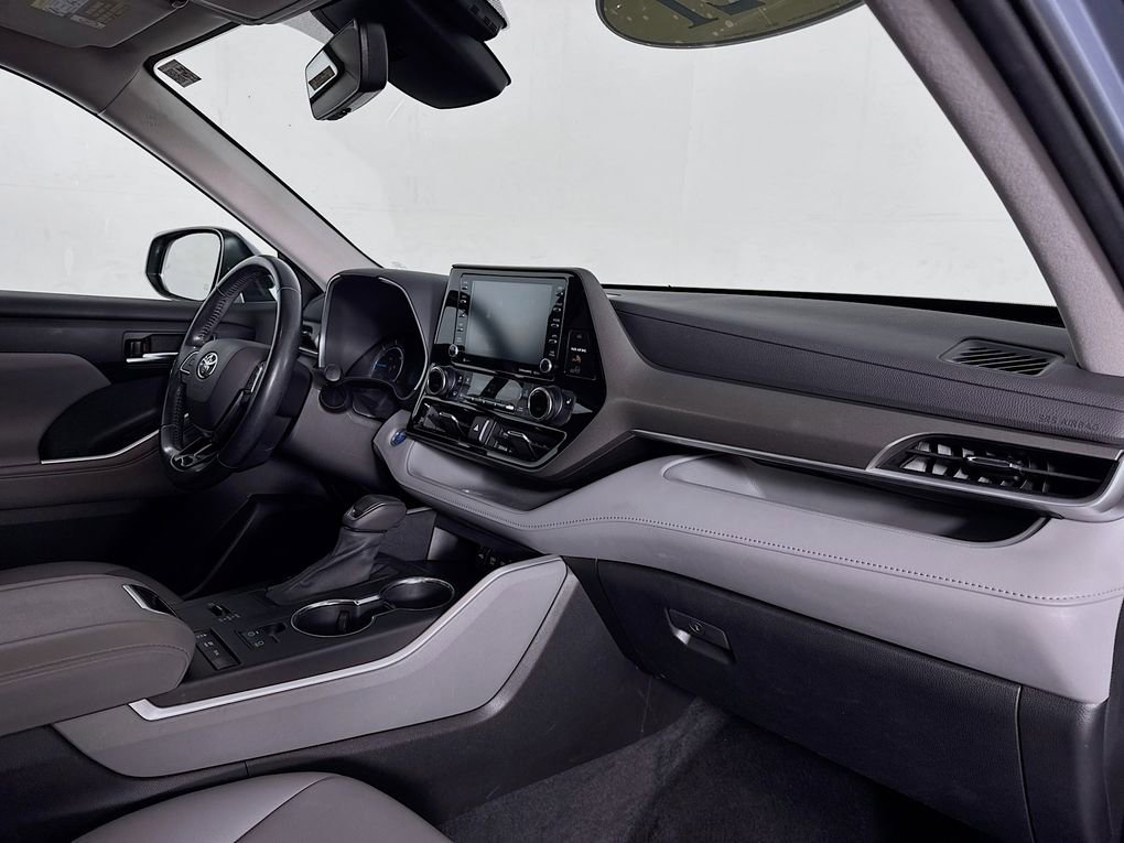 Used 2021 Toyota Highlander XLE image 26