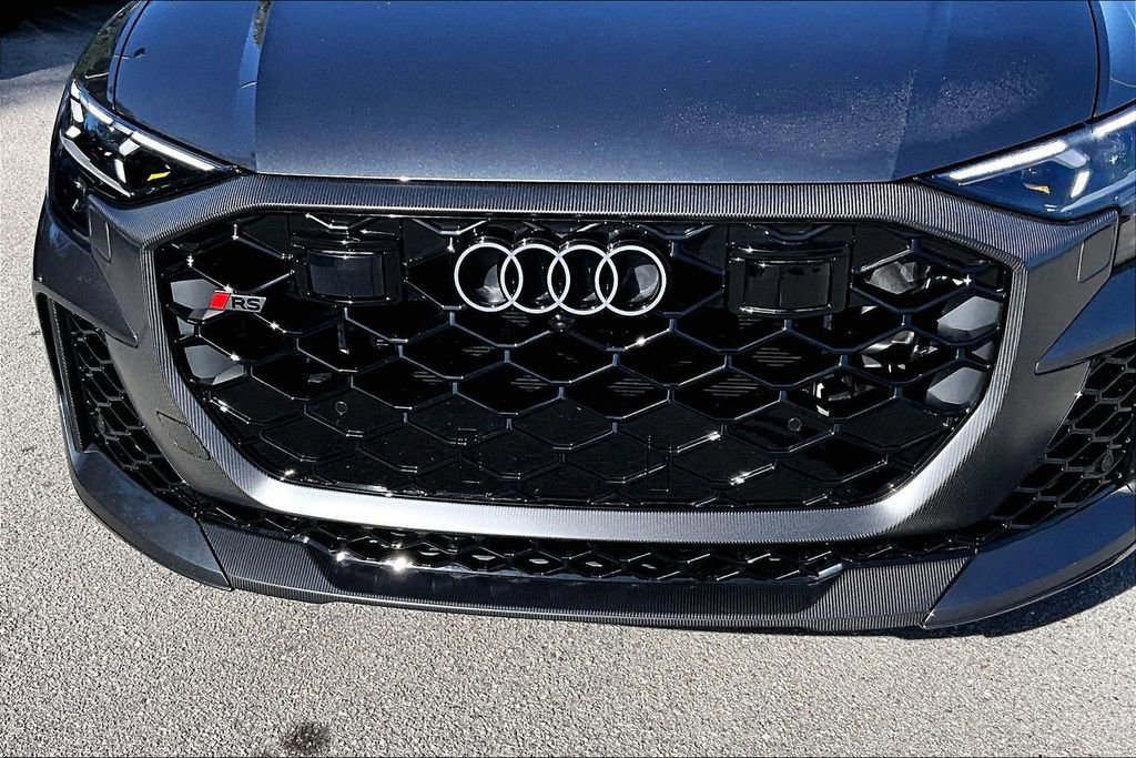 New 2026 Audi RS Q8 performance image 11