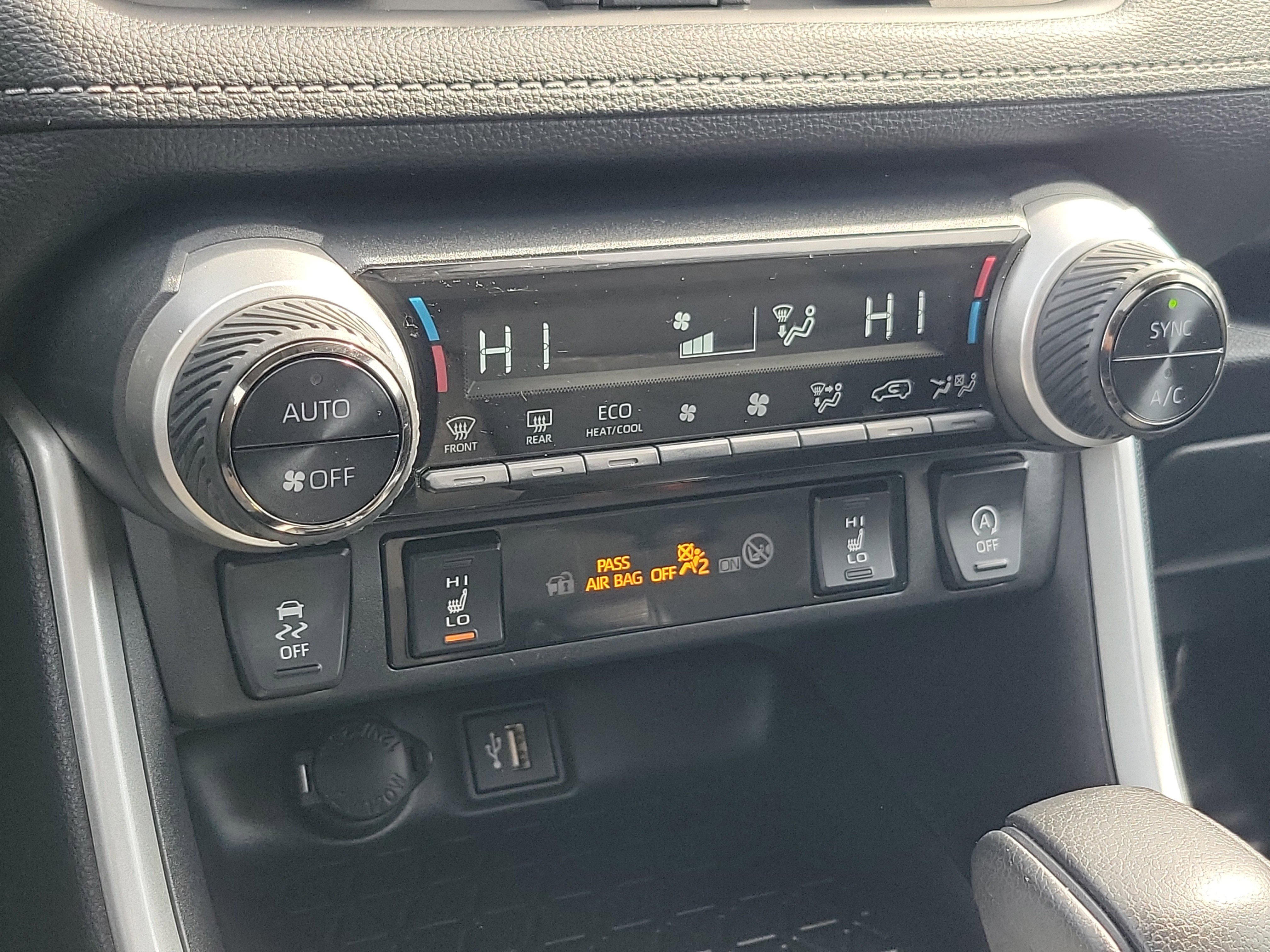 Certified 2024 Toyota RAV4 XLE w/ Convenience Package image 31