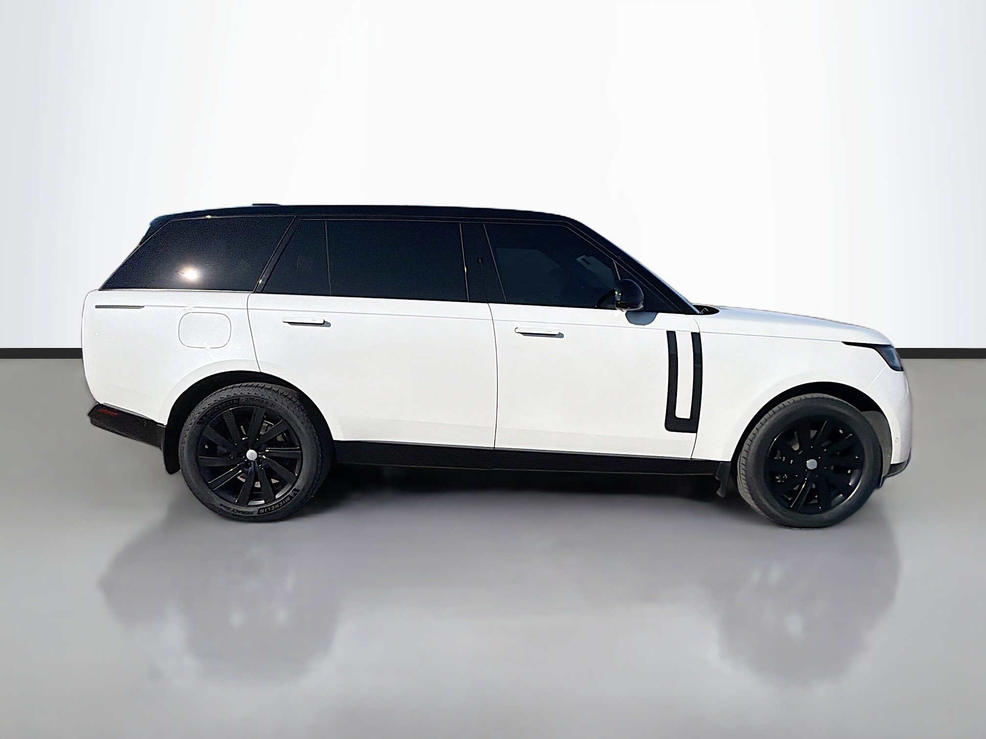 Used 2024 Land Rover Range Rover Long Wheelbase SE image 6