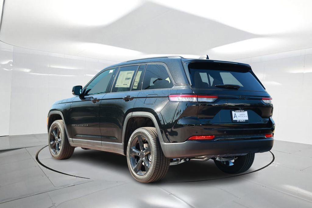 New 2025 Jeep Grand Cherokee Limited w/ Black Appearance Package image 2