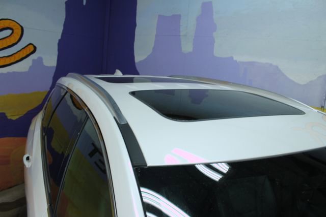 Used 2024 Buick Enclave Essence w/ Experience Buick Package image 5