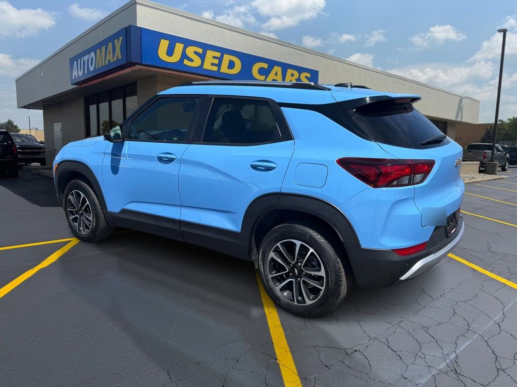Used 2024 Chevrolet TrailBlazer LT w/ LT Cold Weather Package AWD/4WD image 7