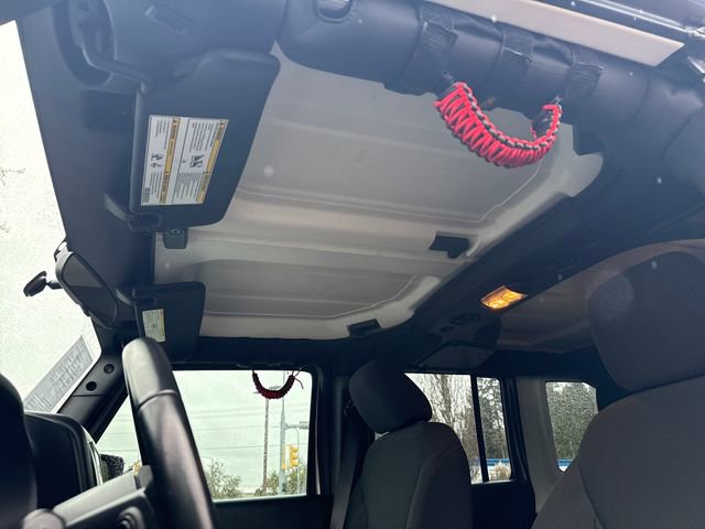 Used 2017 Jeep Wrangler Unlimited Sport w/ Mopar Black Appearance Group image 29