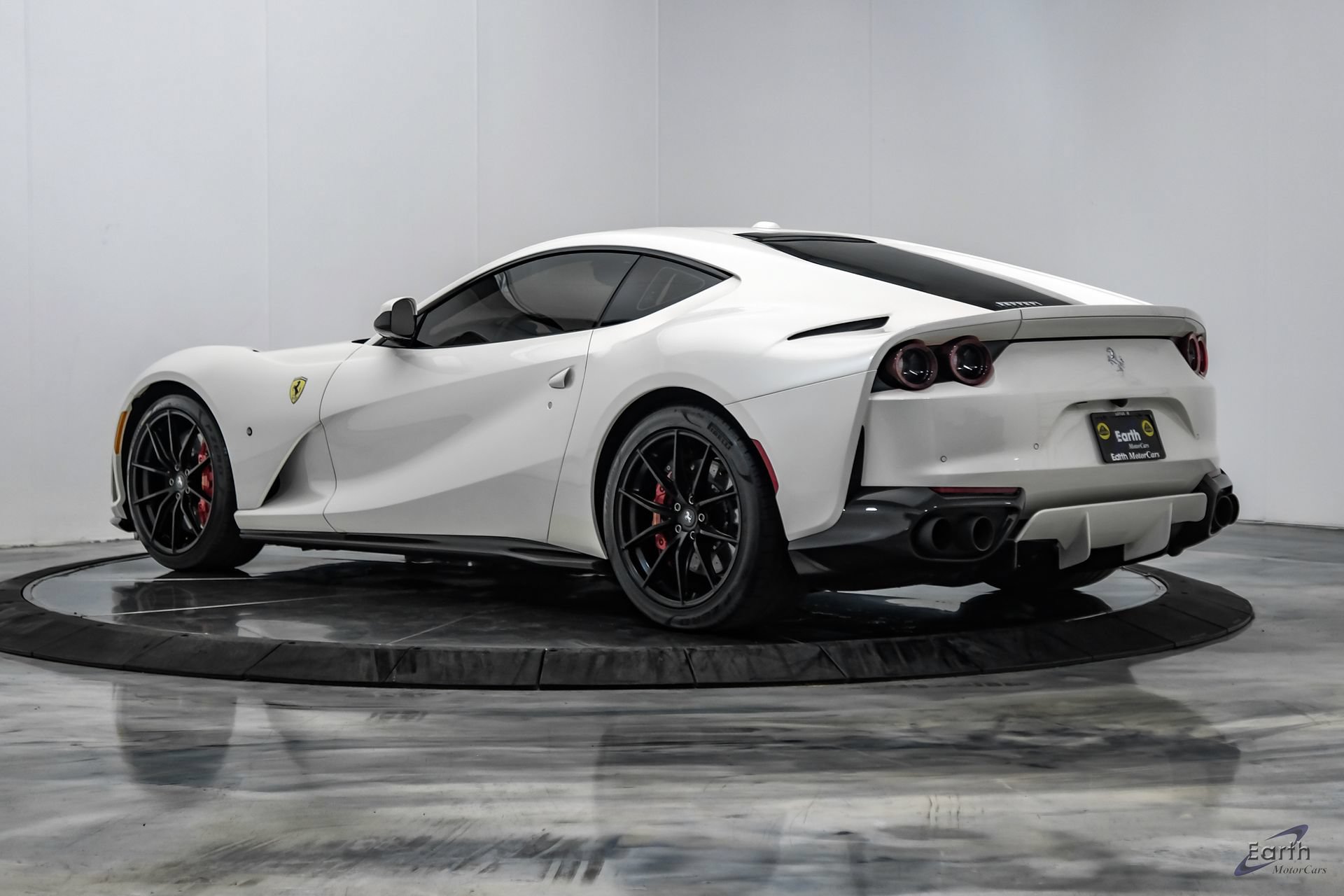 Used 2019 Ferrari 812 Superfast RWD image 12