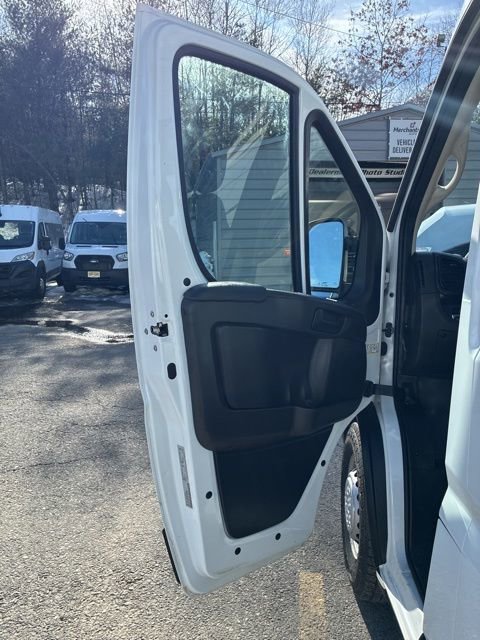 Used 2025 RAM ProMaster 2500 w/ Convenience Group image 23