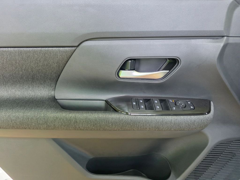 New 2026 Nissan Kicks SV w/ Cold Weather Package FWD image 12