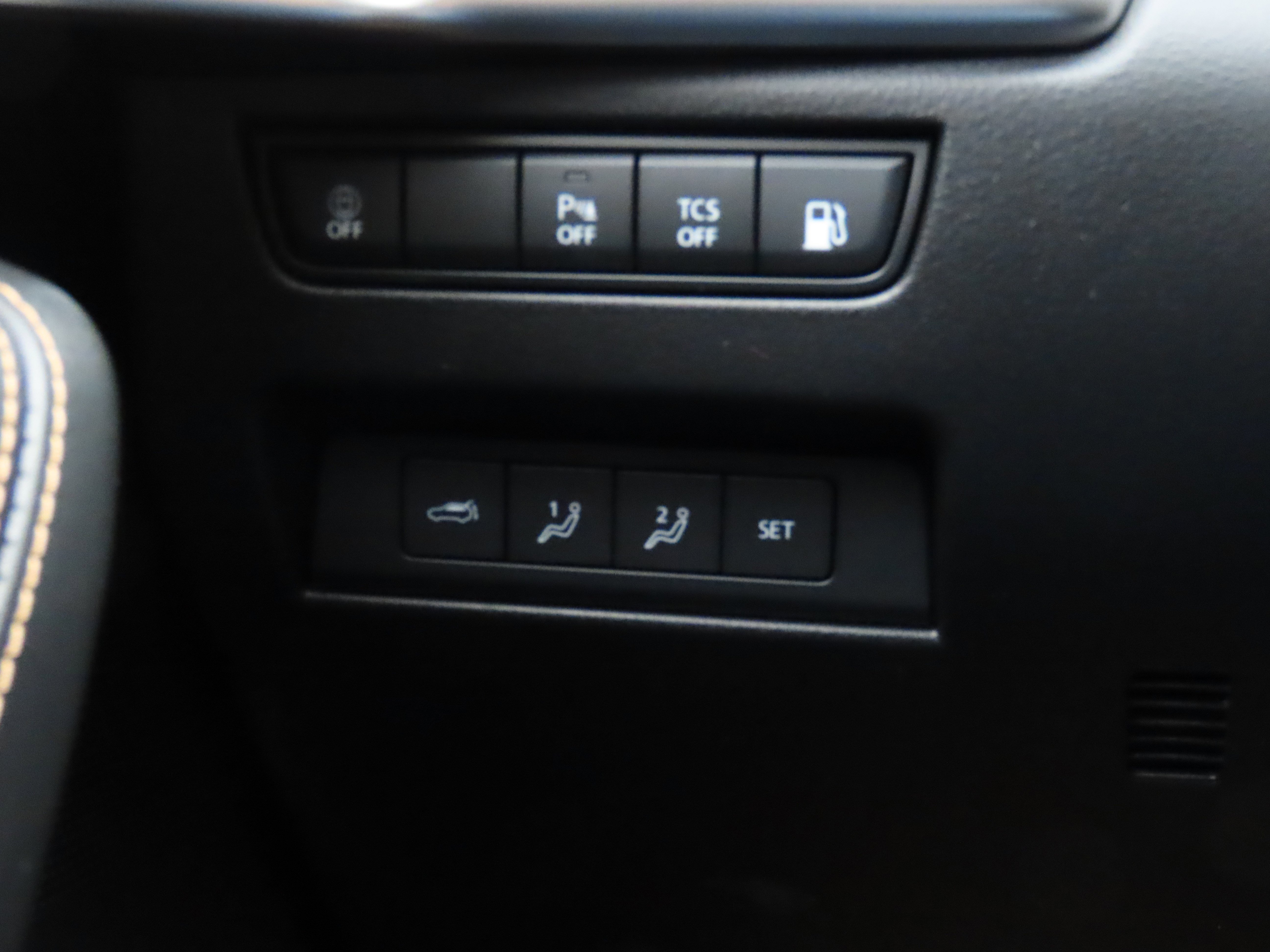 Certified 2025 MAZDA CX-90 Plug-In Hybrid w/Premium Sport image 40