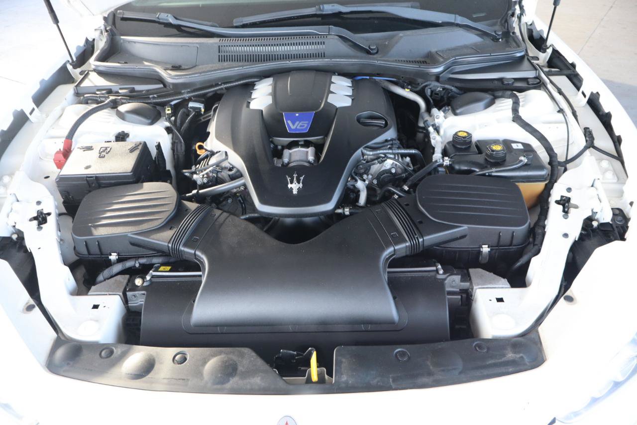 Used 2019 Maserati Ghibli S Q4 AWD/4WD image 43