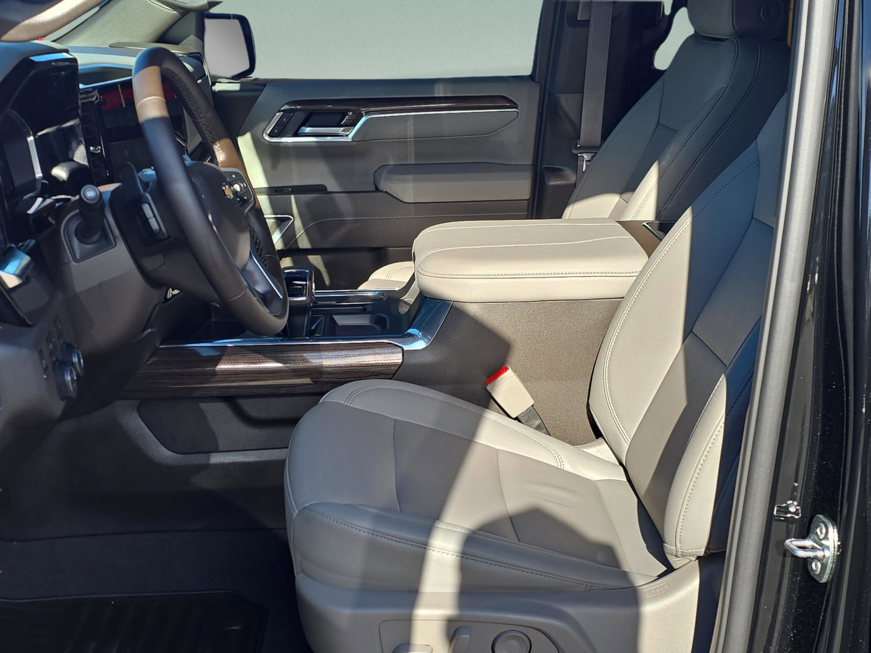 Used 2026 Chevrolet Silverado 1500 LT w/ All Star Edition Plus image 46