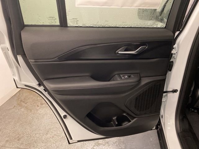 New 2025 Jeep Grand Cherokee Altitude image 22