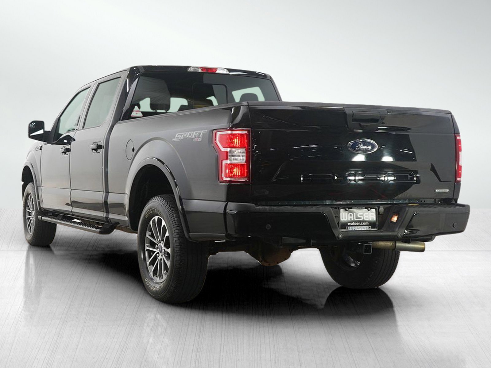 Used 2019 Ford F150 XLT w/ Equipment Group 302A Luxury AWD/4WD image 3