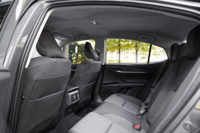 Used 2025 Toyota Camry LE w/ Convenience Package FWD image 34