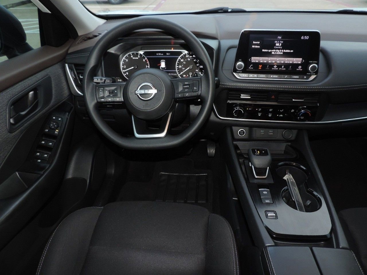 Used 2023 Nissan Rogue S FWD image 20
