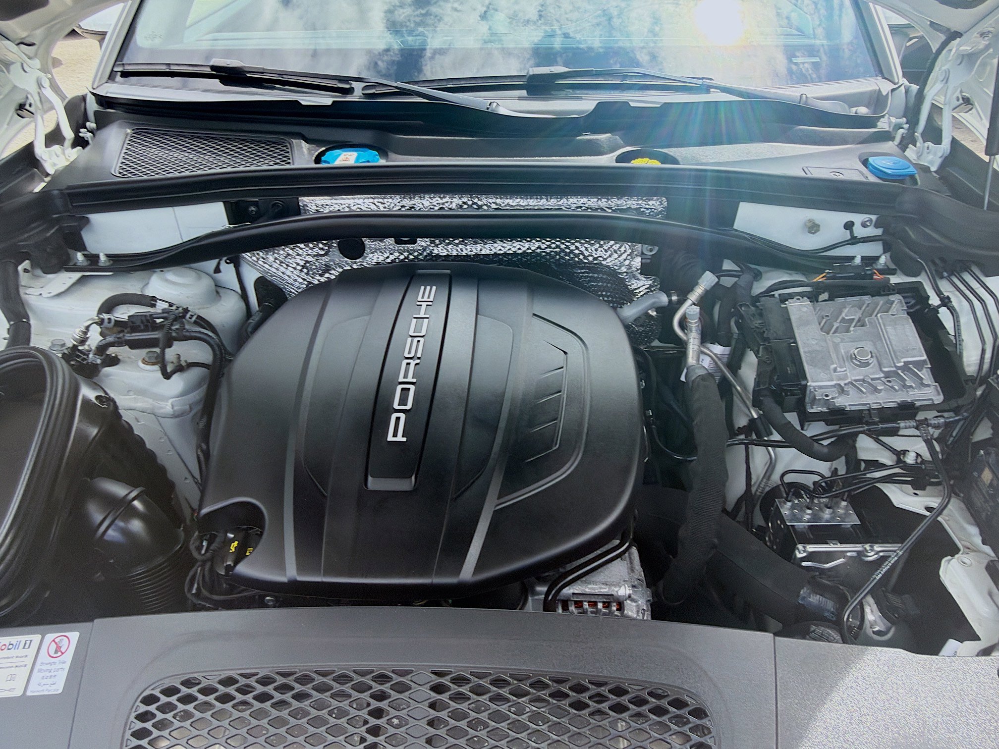 Used 2021 Porsche Macan AWD/4WD image 33