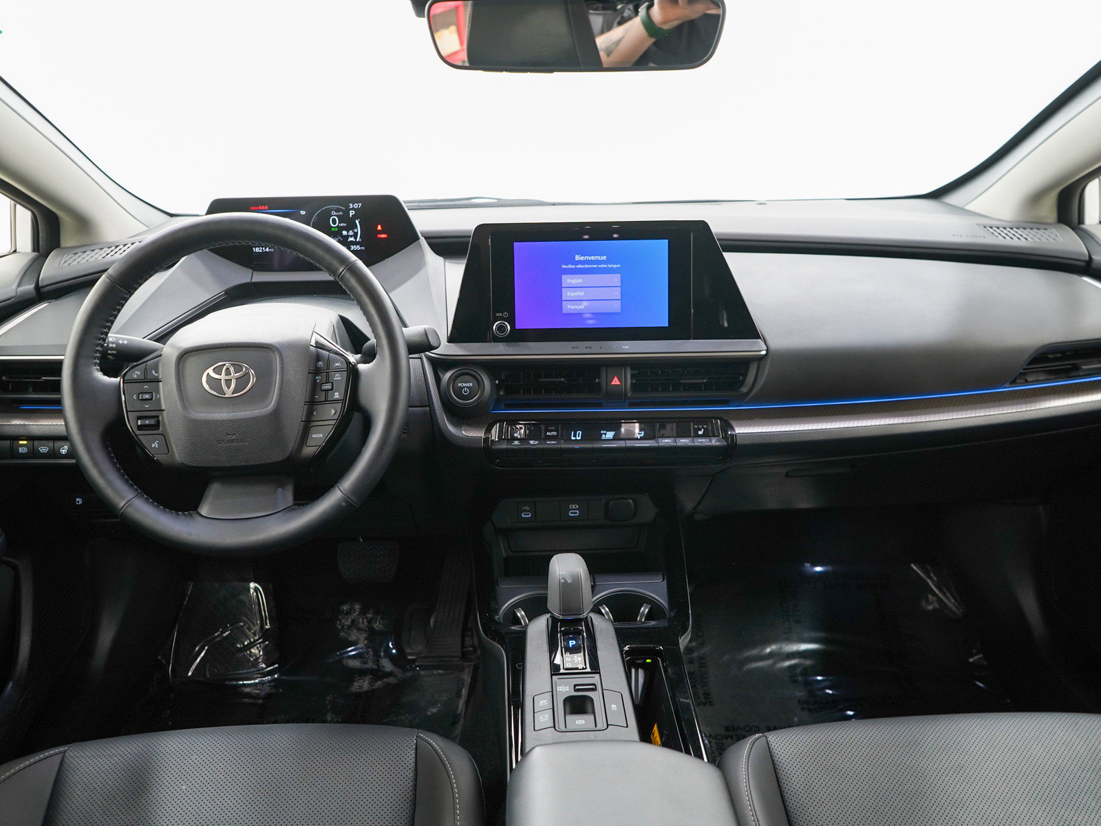 Used 2024 Toyota Prius XLE AWD/4WD image 13