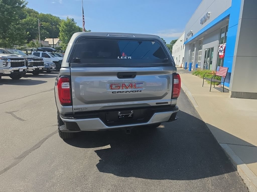 Used 2023 GMC Canyon Elevation w/ Elevation Premium Package AWD/4WD image 5
