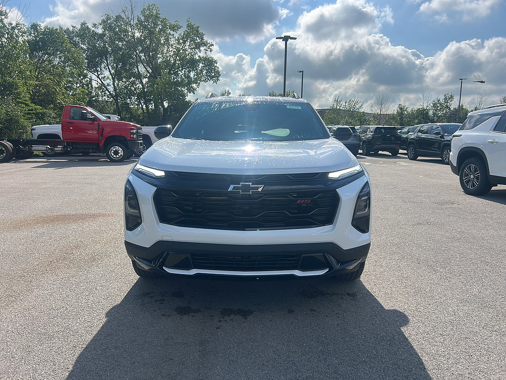 New 2027 Chevrolet Equinox RS FWD image 2