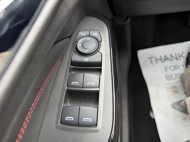 Used 2025 Chevrolet Trax RS w/ Sunroof Package image 17