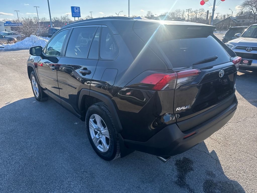 Used 2021 Toyota RAV4 XLE w/ Convenience Package image 5