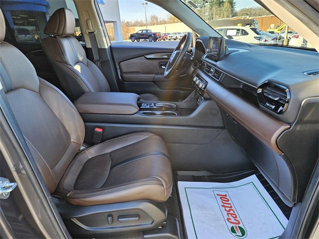 Used 2025 Honda Pilot Elite image 15