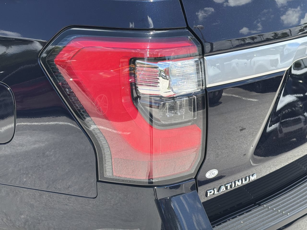 Used 2021 Ford Expedition Max Platinum AWD/4WD image 7