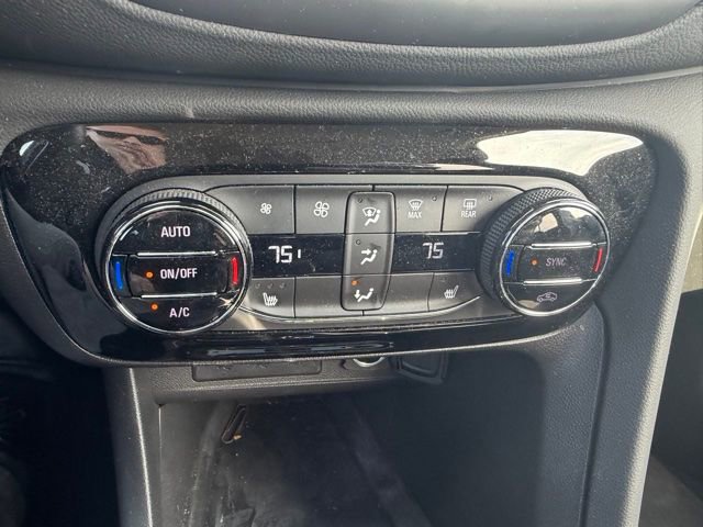 Used 2023 Buick Encore GX Essence image 13