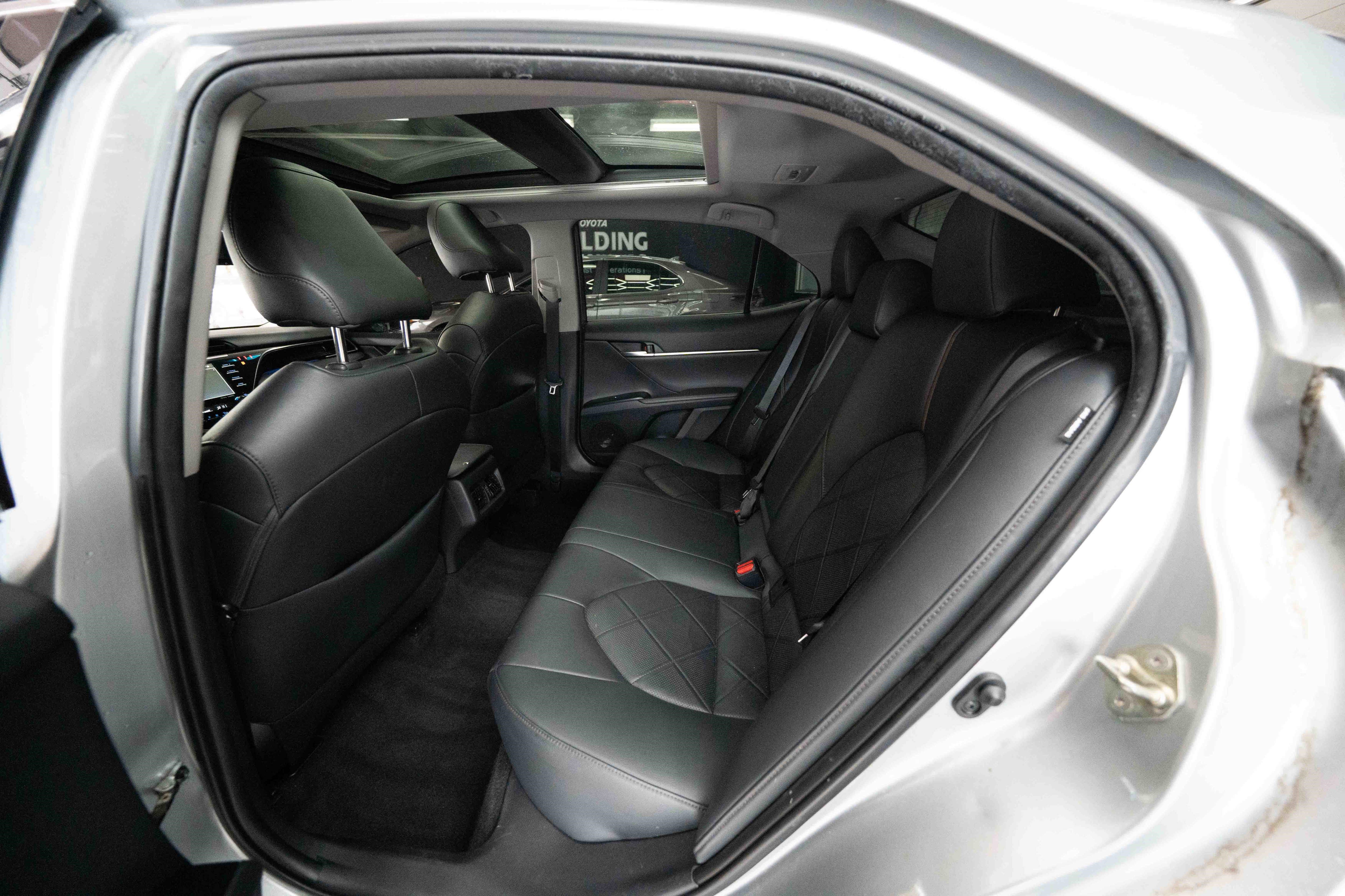 Used 2019 Toyota Camry XLE image 23