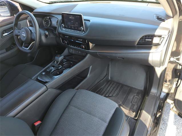 Certified 2022 Nissan Rogue SV image 18