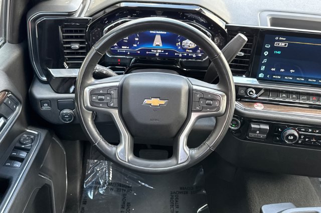 Used 2025 Chevrolet Silverado 1500 LT RWD image 16