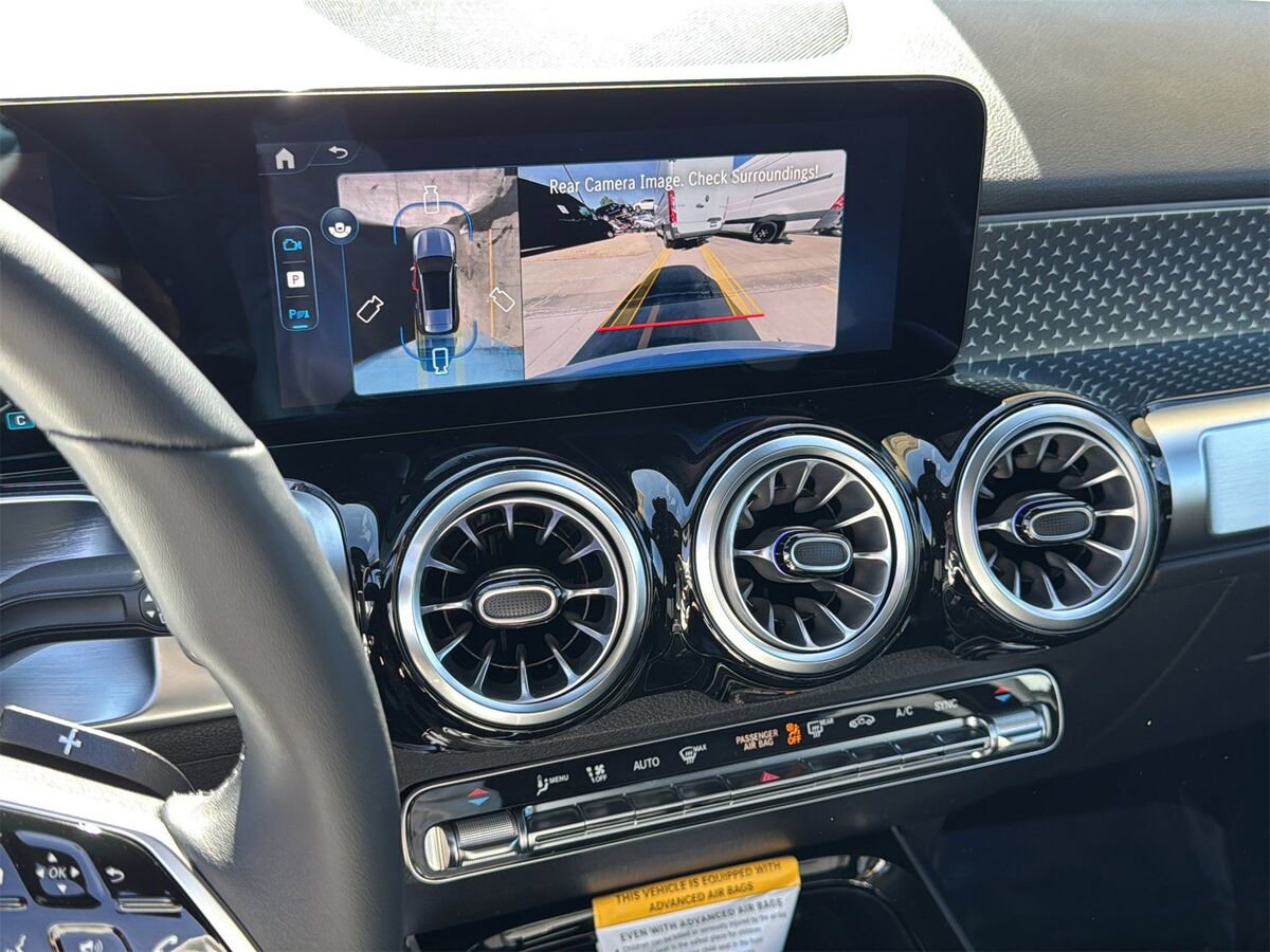 New 2026 Mercedes-Benz GLB 250 image 18