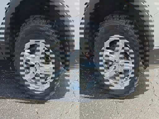 Certified 2018 Ford Explorer XLT image 3