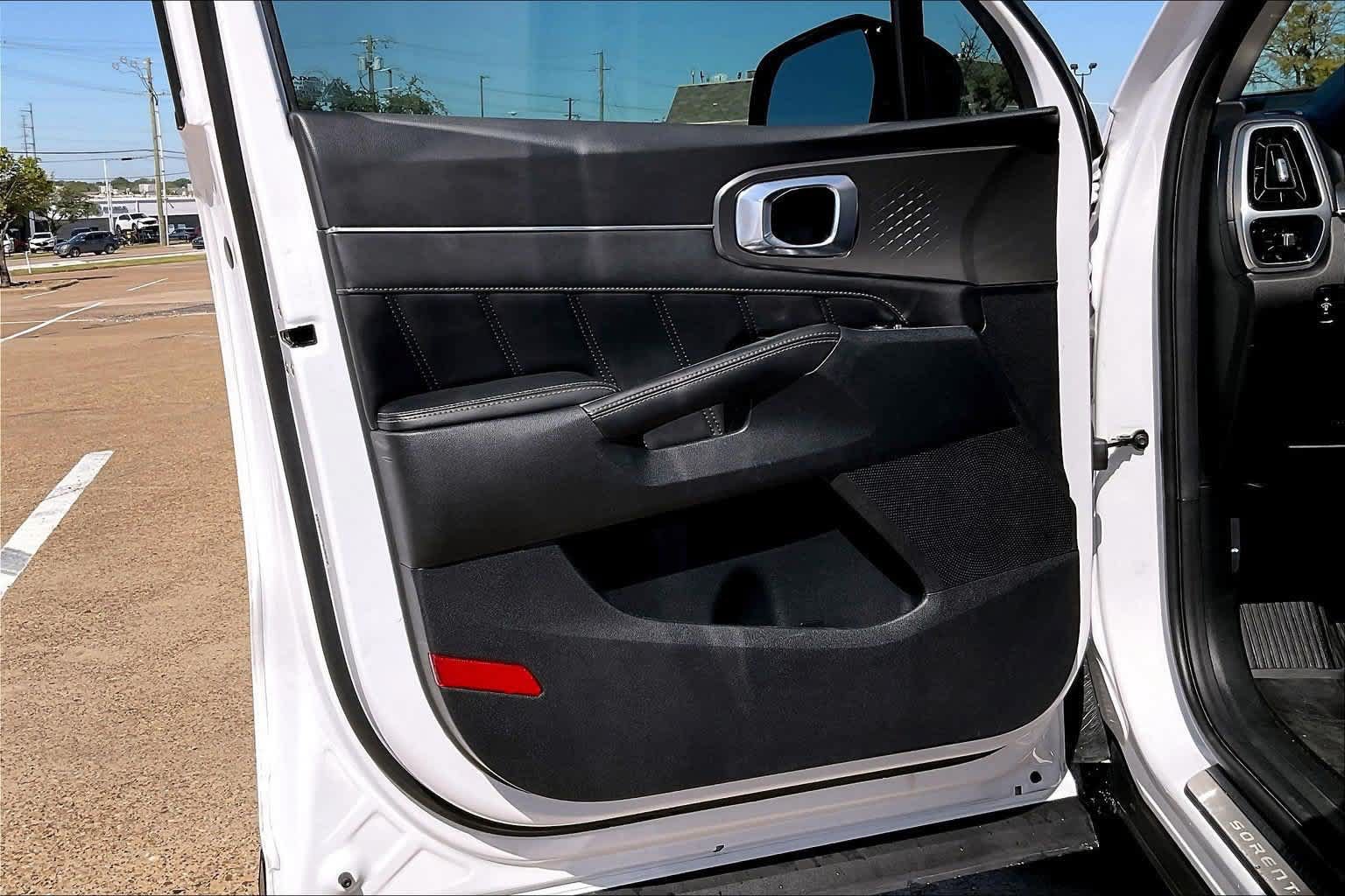 Certified 2023 Kia Sorento SX FWD image 25