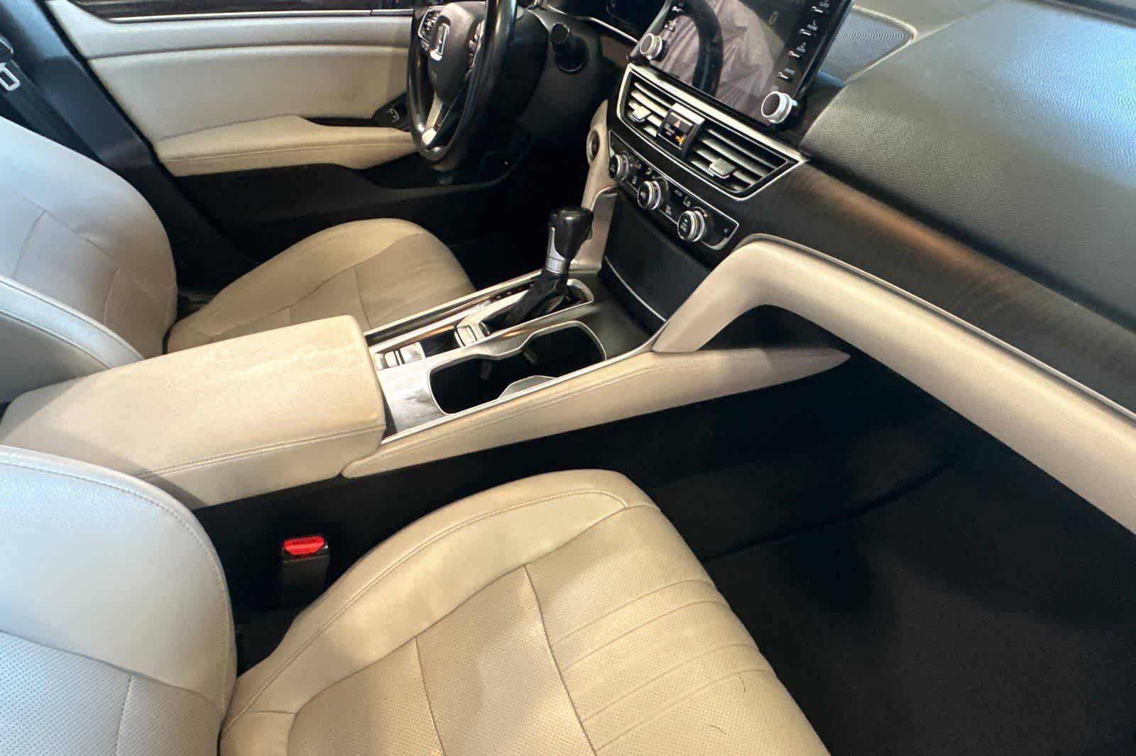 Used 2018 Honda Accord EX-L image 18