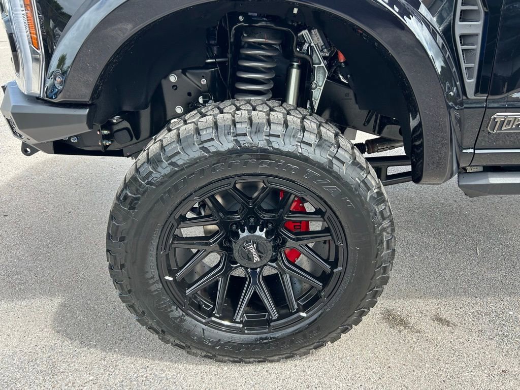 New 2026 Ford F250 Lariat w/ Black Appearance Package image 19