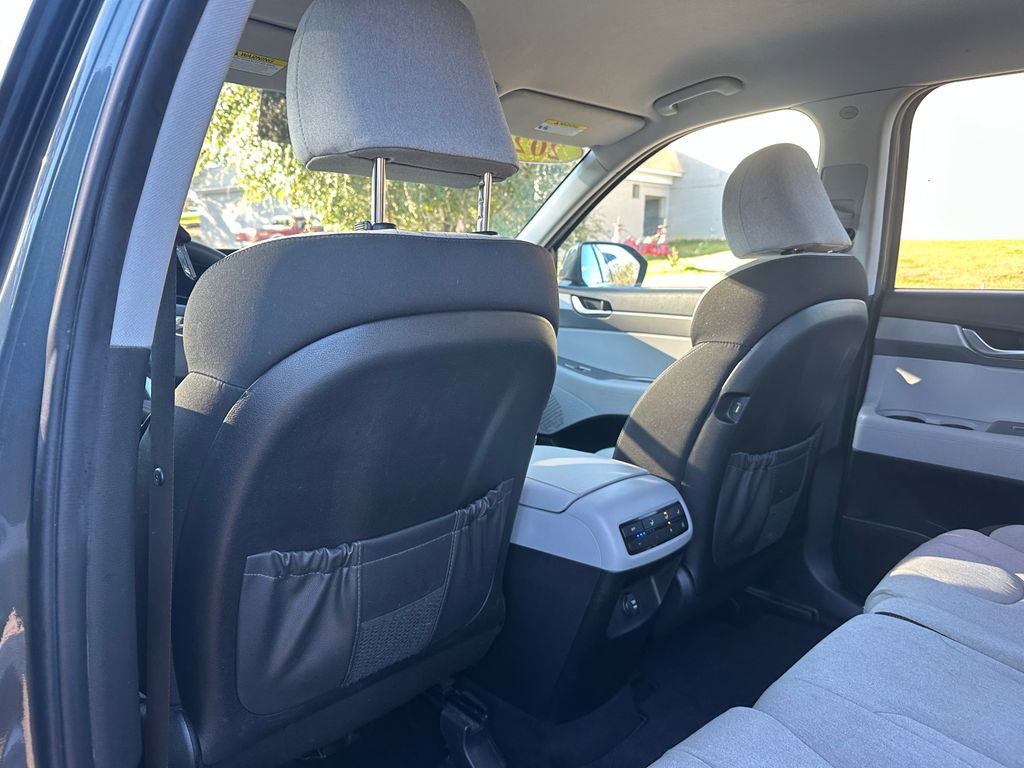 Used 2022 Hyundai Palisade SE image 55