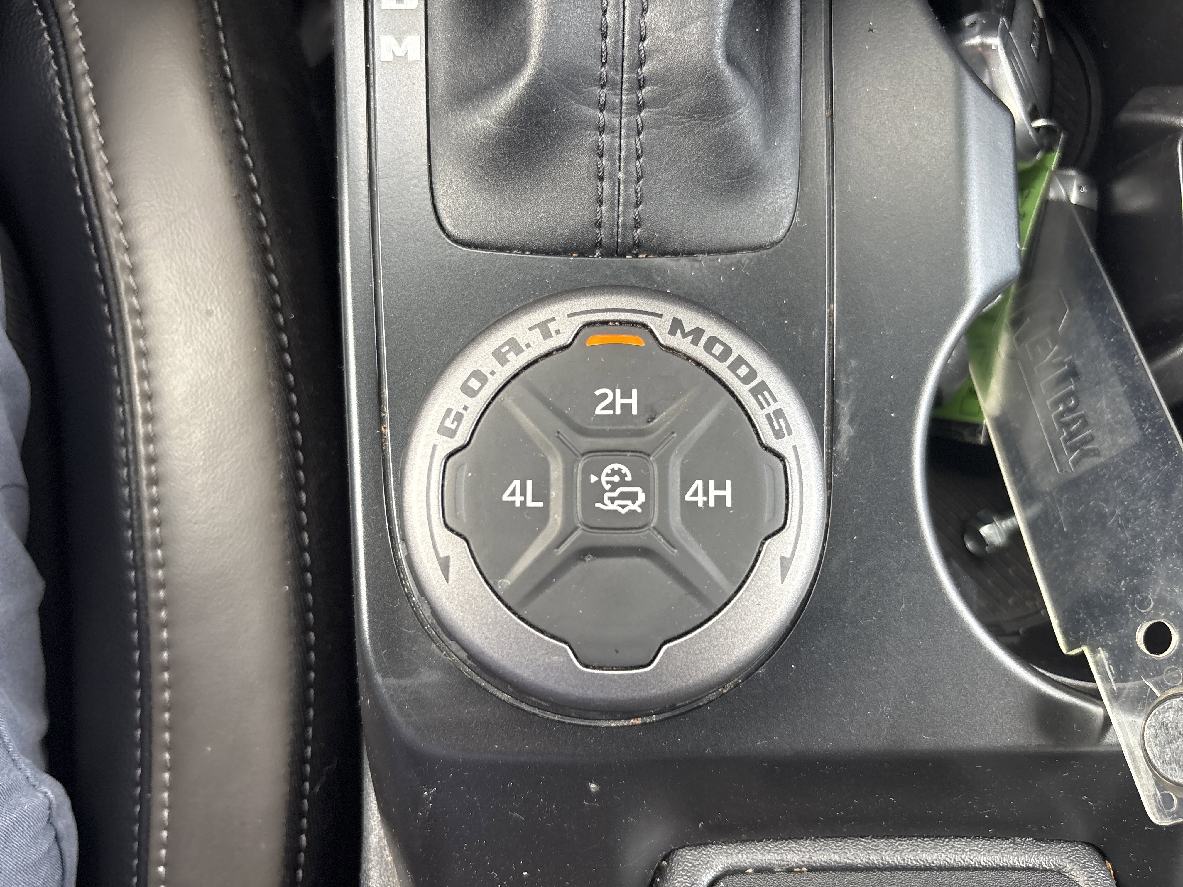 Used 2025 Ford Bronco Outer Banks image 31