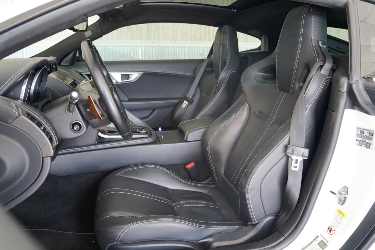 Used 2015 Jaguar F-TYPE R RWD image 26