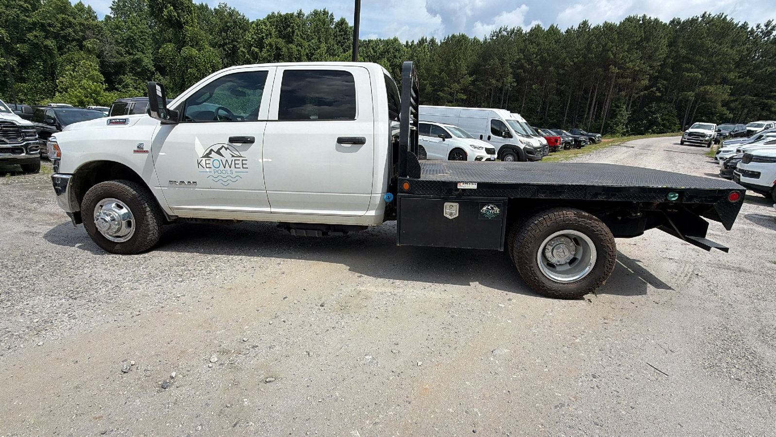 Used 2022 RAM 3500 Tradesman w/ Chrome Appearance Group AWD/4WD image 11