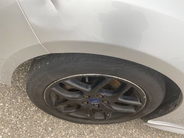 Used 2015 Ford Focus SE w/ SE Sport Package FWD image 23