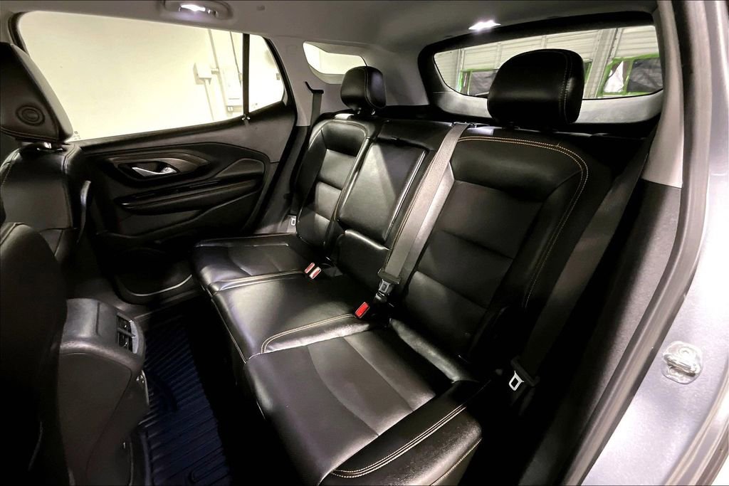 Used 2021 GMC Terrain SLT image 34