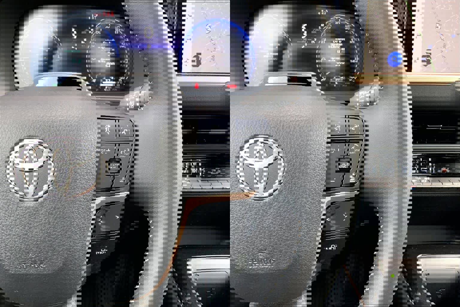 Used 2026 Toyota Crown Limited w/ Advanced Technology Package image 25