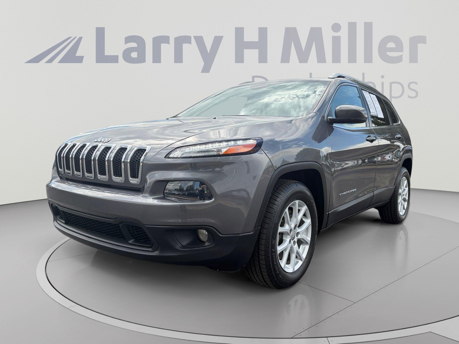 Used 2018 Jeep Cherokee Latitude Plus w/ Cold Weather Group AWD/4WD video 1