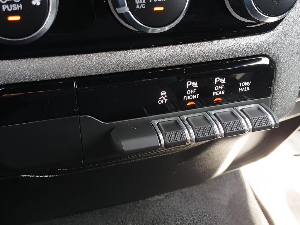 Used 2025 RAM 1500 Tradesman w/ Night Edition AWD/4WD image 23