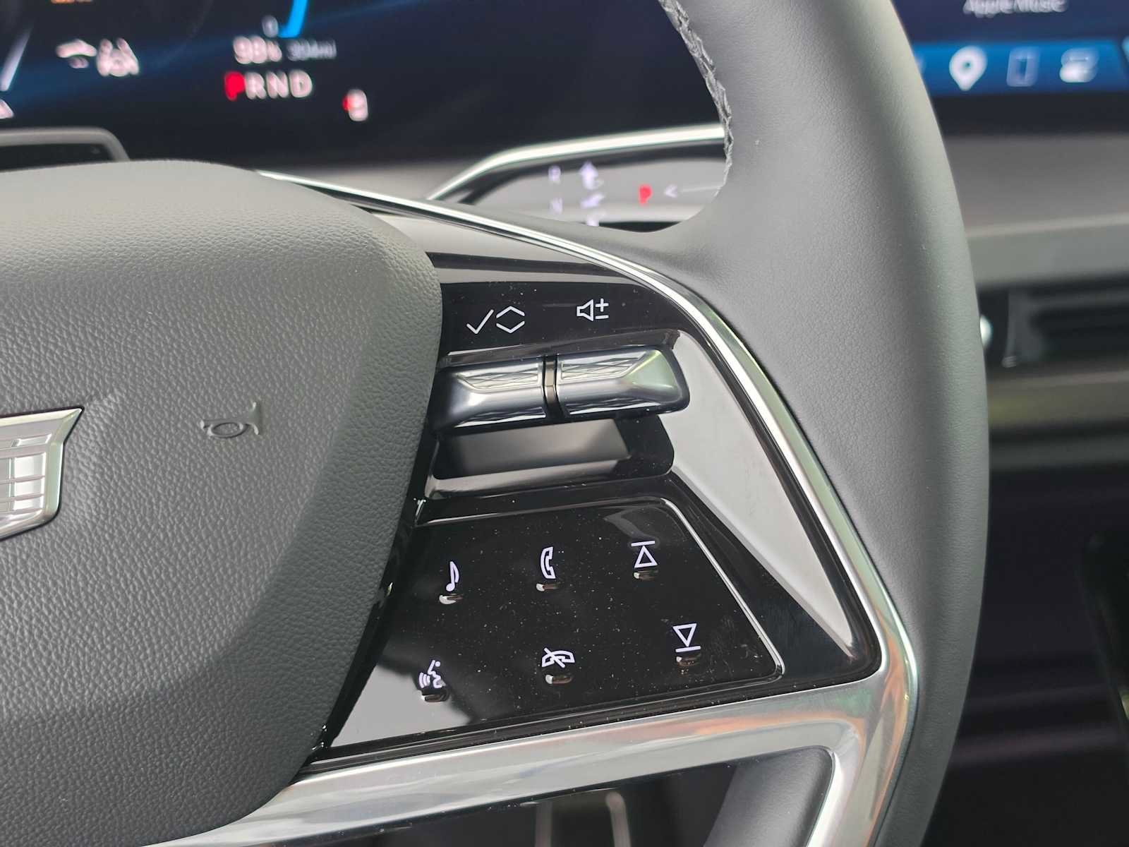 New 2027 Cadillac Vistiq Sport w/ LPO, Floor Liner Package AWD/4WD image 32