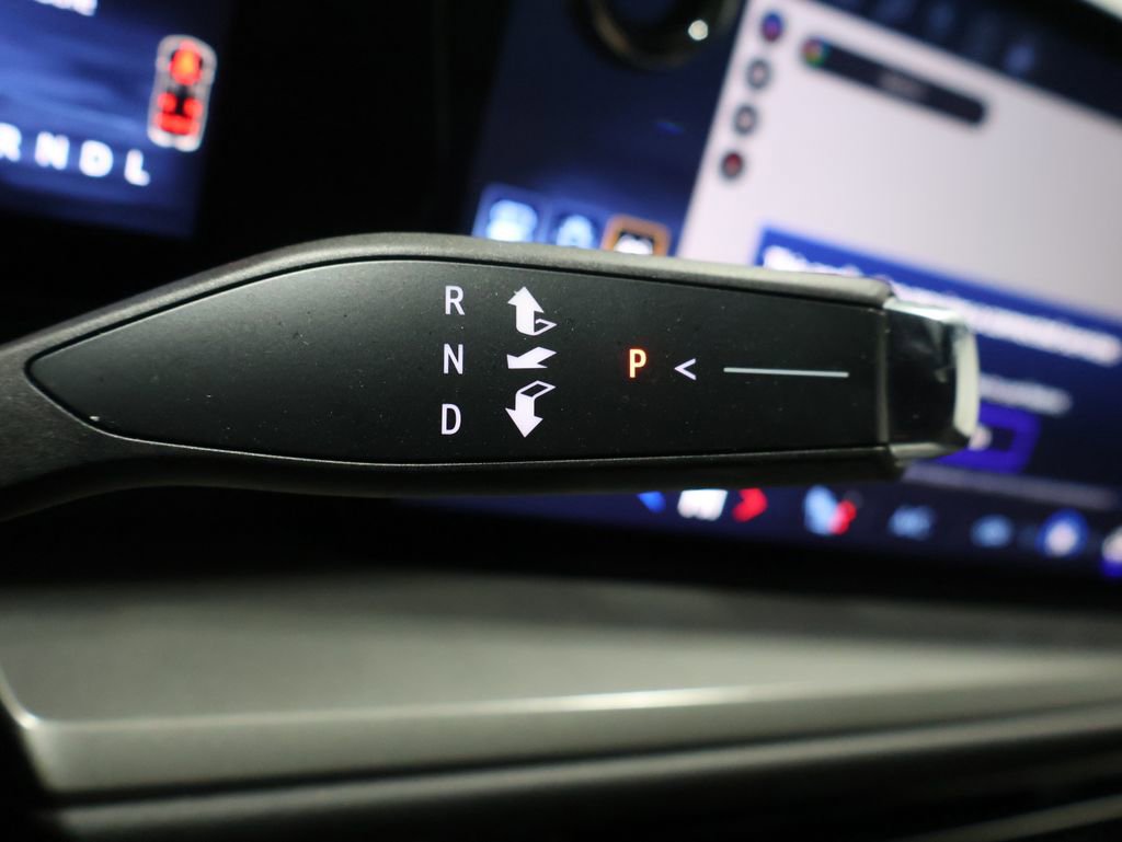 Used 2024 Chevrolet Traverse LT image 39