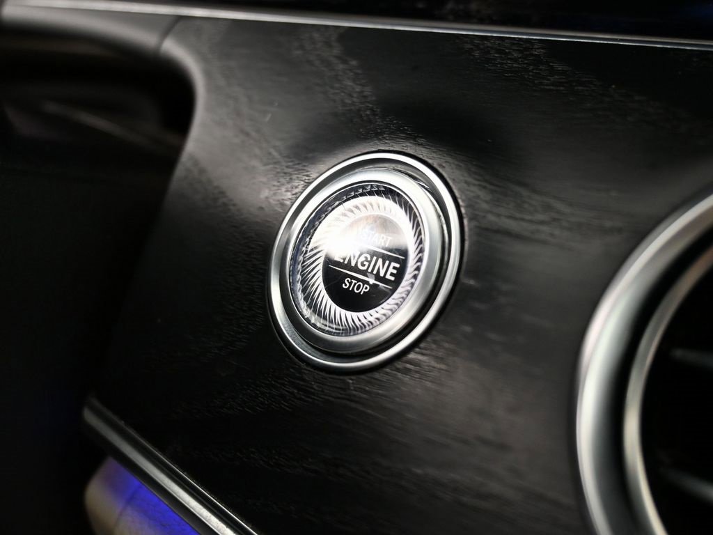 Used 2022 Mercedes-Benz E 350 Sedan image 26